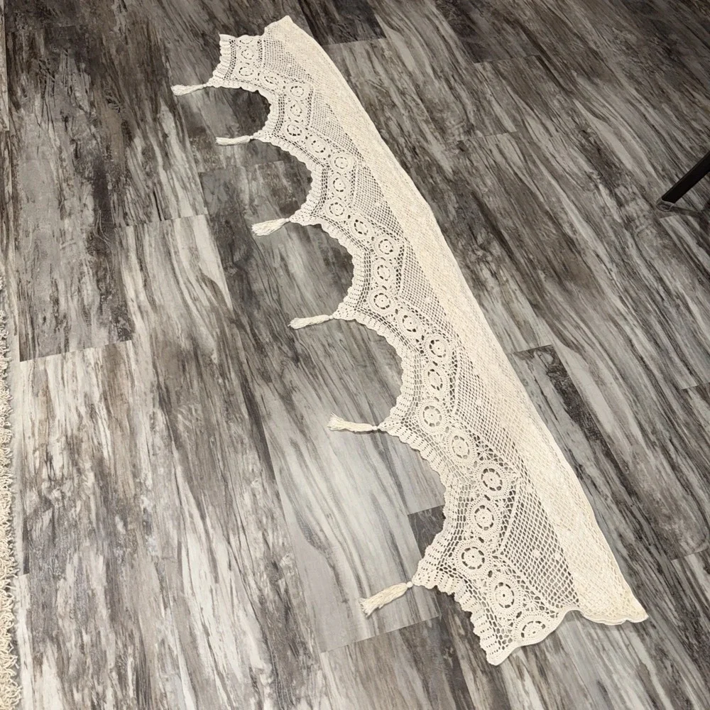 Vintage Peking Beige Intricate Crochet Valance Tassels Beige 84X18 Inch Cottage